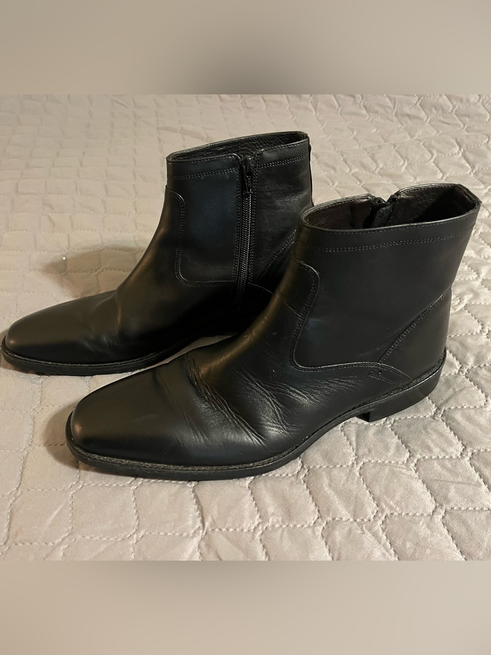 Johnston & Murphy Black Leather Chukka Zip Boots